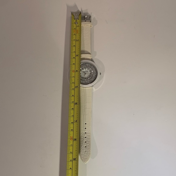 ⌚ VINTAGE Y2K FERVOR MONTREAL WOMENS WHITE SNAKESKIN GEMSTONE STRAP BUCKLE WATCH - Picture 12 of 12